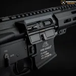 Detalhe do receiver e handguard M-LOK do Fuzil Fire Eagle FE-200SH 5.56"